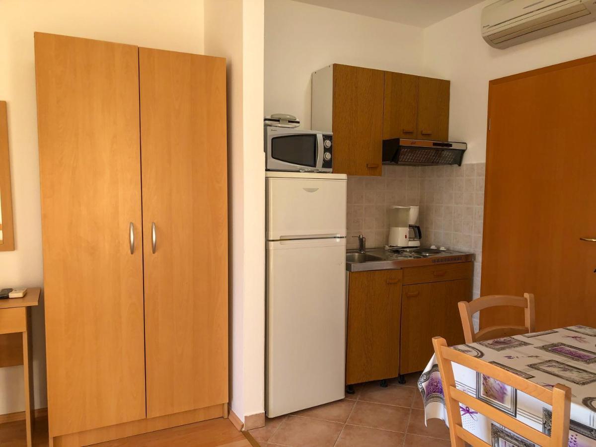 Apartments Palit Rab エクステリア 写真